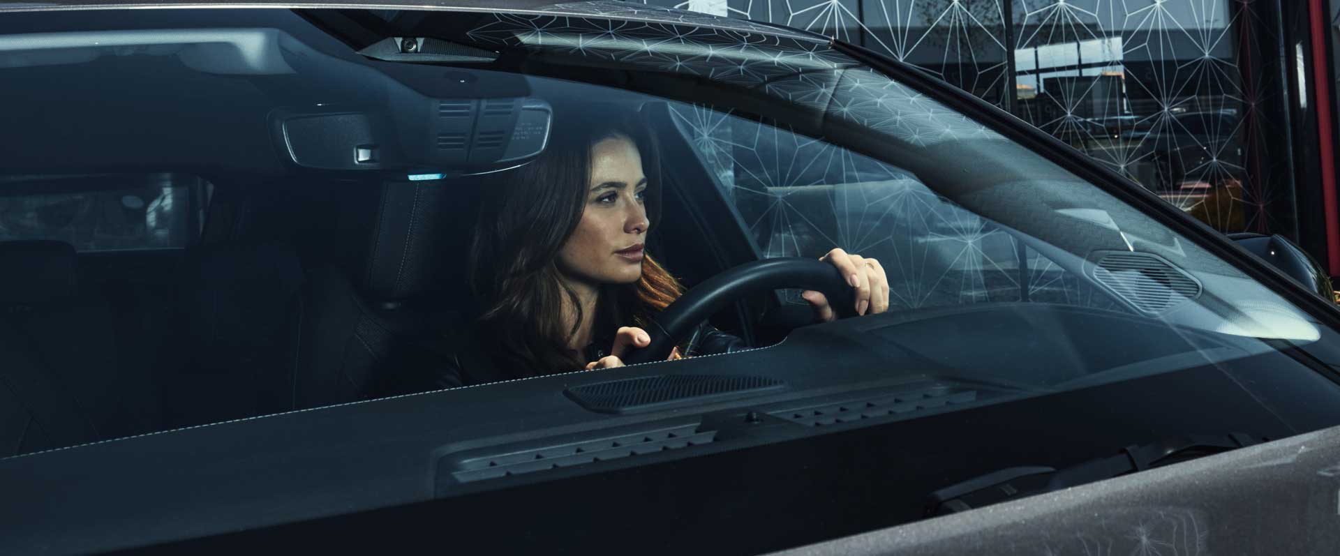 louer-voiture-courte-durée-mariage-evenement-citroen-peugeot-ds-Jeep-Alfa-Romeo-GTA-Mobilité-Valence-Privas-Valréas