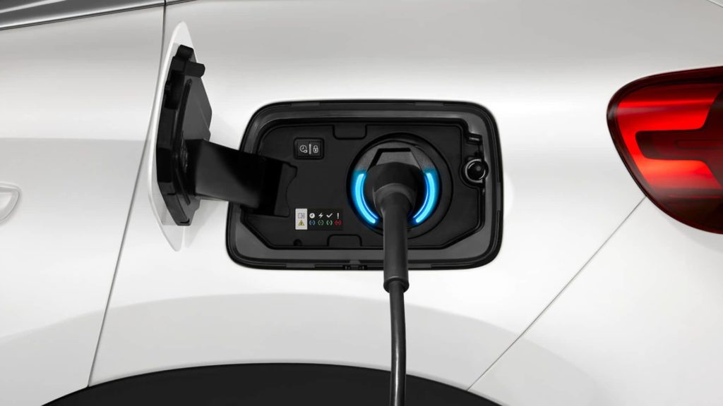 GTA mobilité type-de-prise-de-recharge-pour-batterie-electrique-voiture-hybride-drome-ardeche