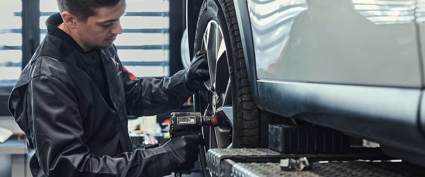 gta mobilité drome ardèche vaucluse voitures électriques hybrides location courte durée véhicules neufs d'occasionDS3-crossback-voiture-premium-suv-compact-ardeche&1