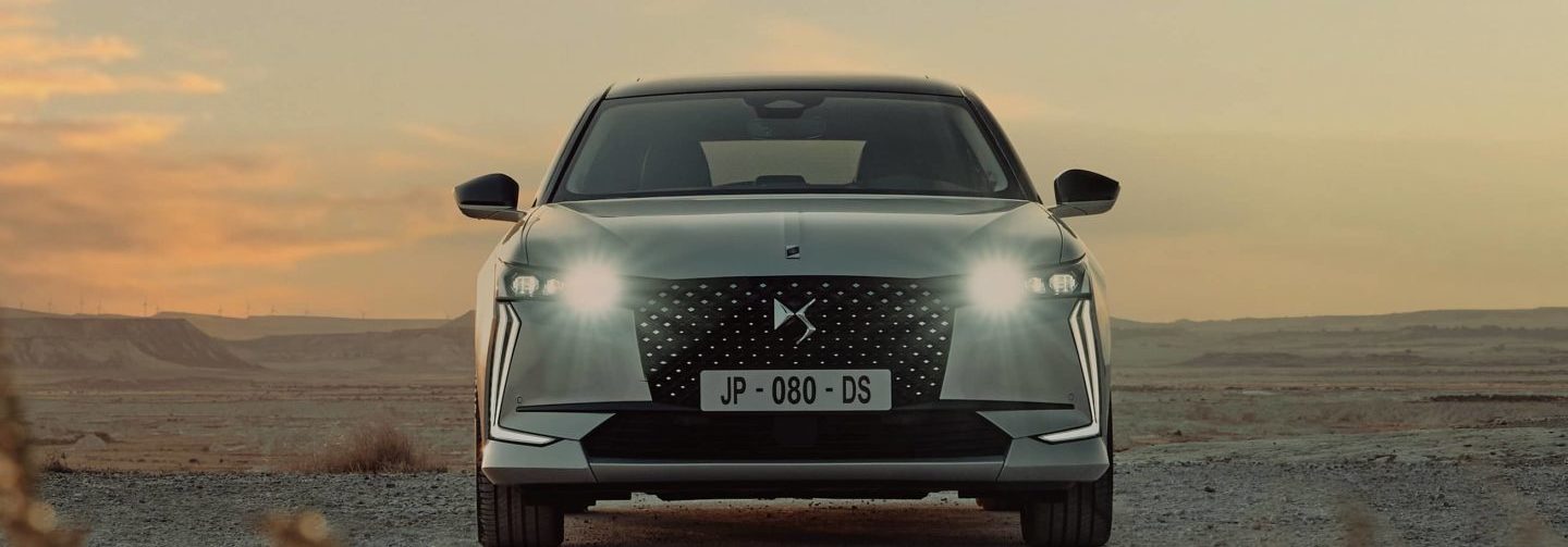 gta mobilité drome ardèche vaucluse voitures électriques hybrides location courte durée véhicules neufs d'occasionDS3-crossback-voiture-premium-suv-compact-ardeche&3