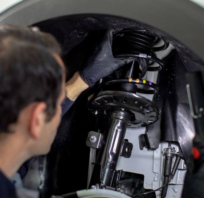 concession garage Peugeot privas véhicules électriques hybrides service après-vente SAV atelier pneus drome ardèche